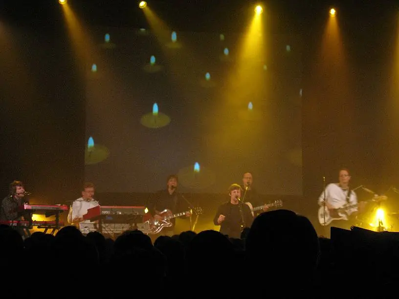 Exit: Turvapaikka Tour