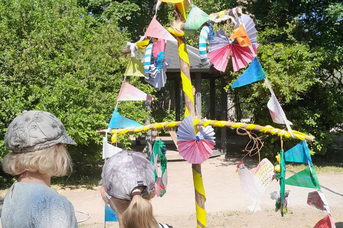 Juhannusjuhlat — Leikkipuisto Laurinniitty, Helsinki