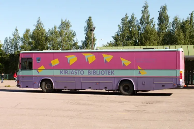 Library Bus Visit — Leikkipuisto Linja, Helsinki