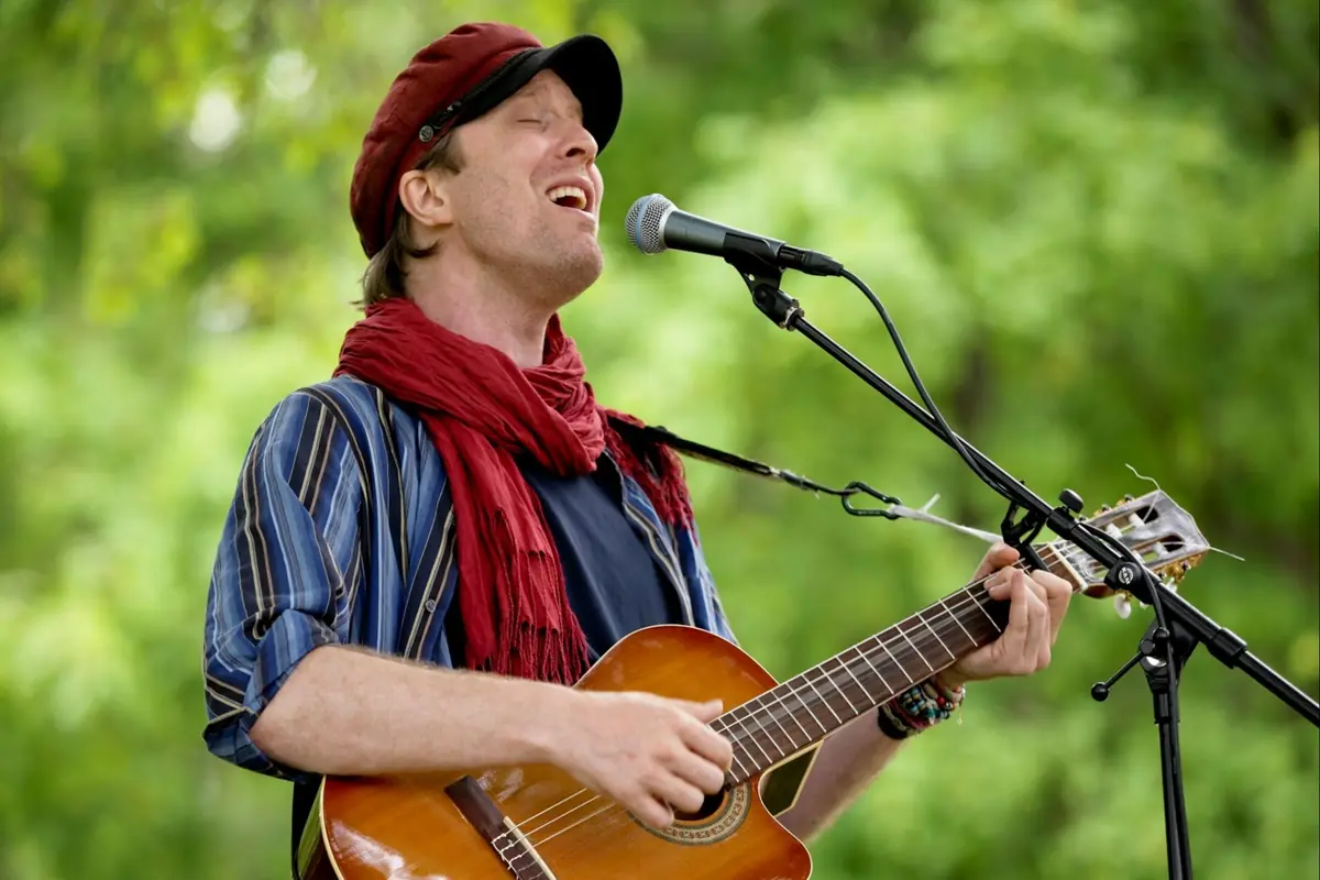 Midsummer Concert - Yusuf Albegoglu Performs — Stadin yhteisötalo Oulunkylän Seurahuone, Helsinki