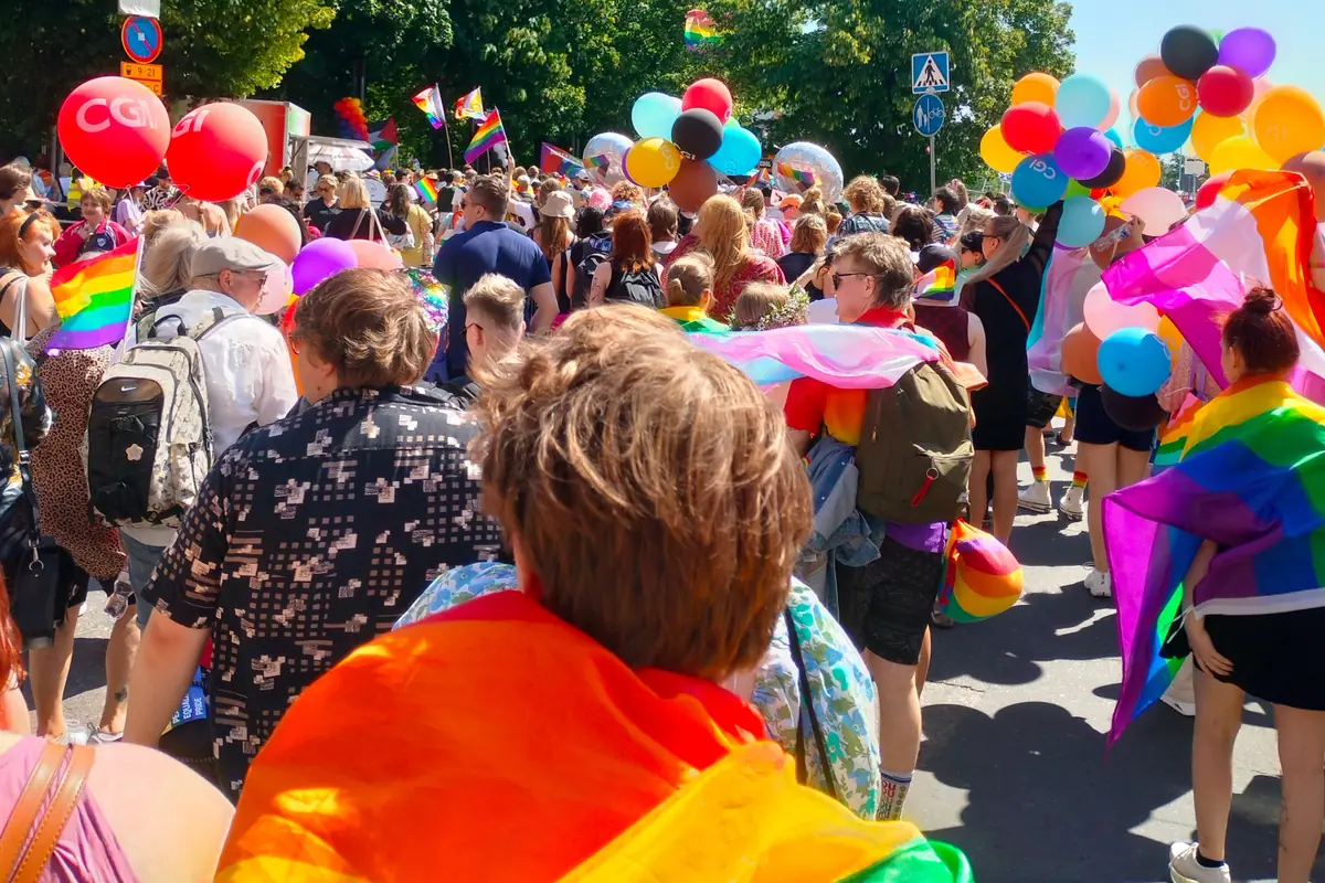 Nuorten Pride -puistojuhla — Caisa, Helsinki