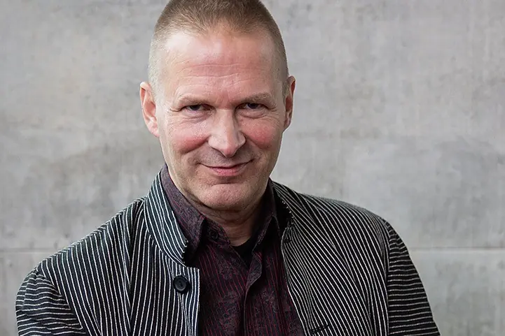 Bokrelease - Ari Wahlsten: Häikäilemättömät — Kallion kirjasto, Helsingfors