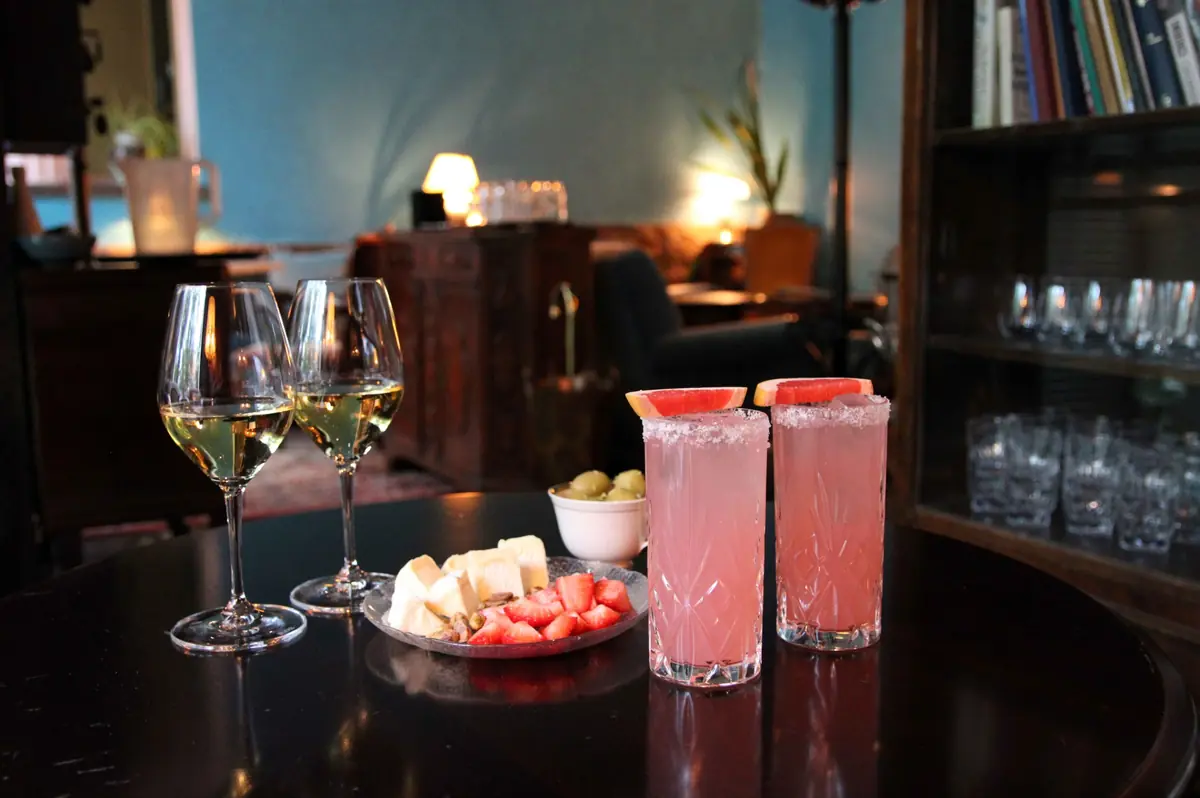 Коктейли и сыр на Иванов день — Chihuahua Julep, Хельсинки