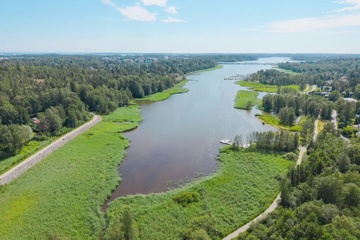 Vartioharju's Diverse Nature — Linnavuorentie 2, Helsinki, Helsinki