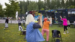 Senioripaku Välkky and Elotanssit in Hanika
