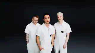 KUUMAA 10