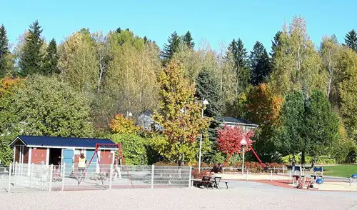 Syksyn 2026 Vilttikirppis-tapahtuma Torpparinmäen vanhassa leikkipuistossa, Ylätuvantie 4