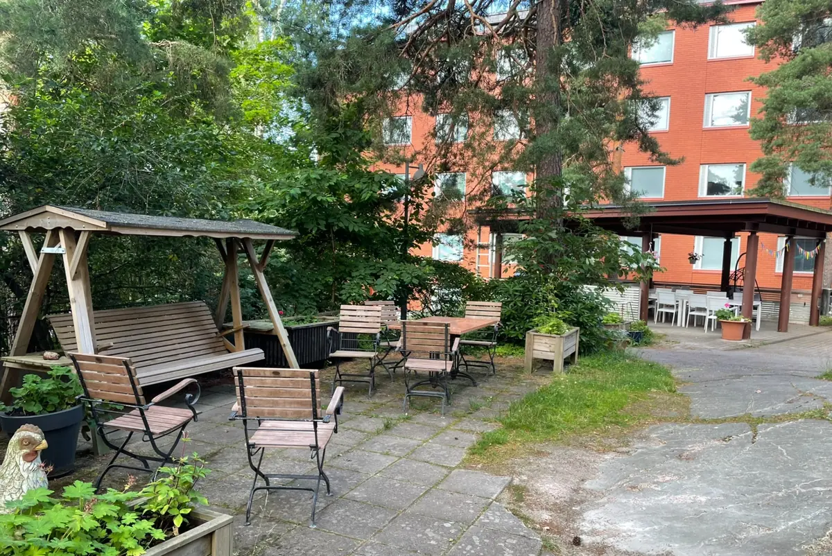 Summer Flea Market — Roihuvuoren seniorikeskus, Helsinki
