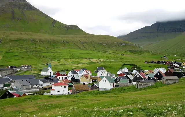At Europe's Edge - Greenland, the Faroe Islands and Svalbard — Helsingin työväenopiston Opistotalo, Helsinki