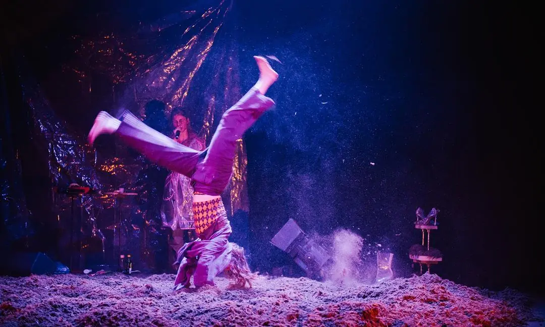 Sisus Sirkus: Memoirs of Mud - Helsinki Circus Festival — Caisa, Helsinki