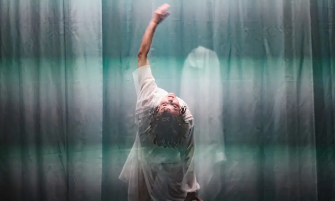 Kerttu Opus & Opus Company: Suddenly - and other ways to change - Helsinki Circus Festival — Caisa, Helsinki