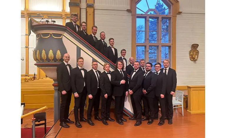 Mieskuoro SoLa, dirigert av Joonas Vatjus — Raahesali, Raahe