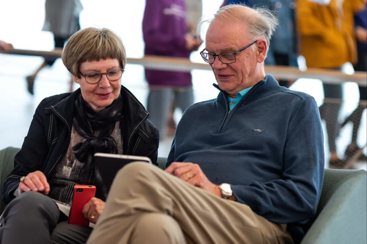 Digital Guidance from Senior to Senior - Enter ry — Lauttasaaren kirjasto, Helsinki