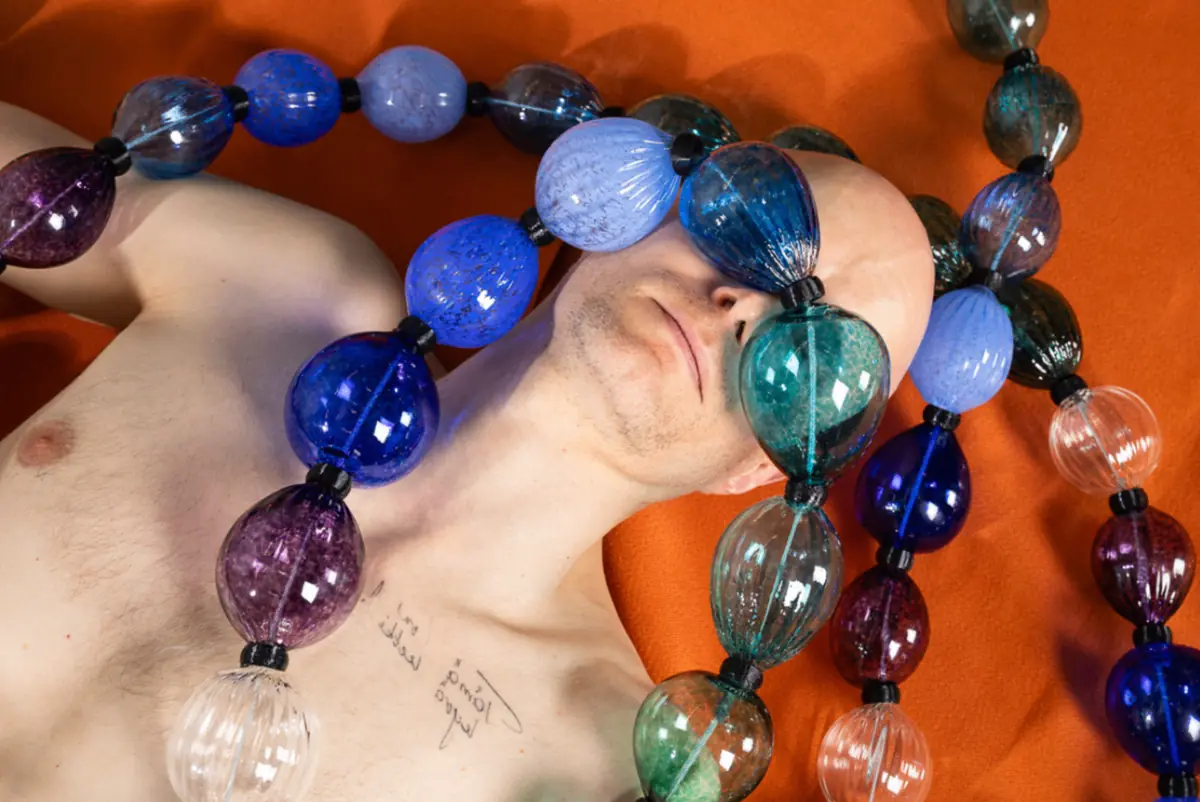 USKO-FAITH - glasskunstutilling — Levyhalli, Helsinki