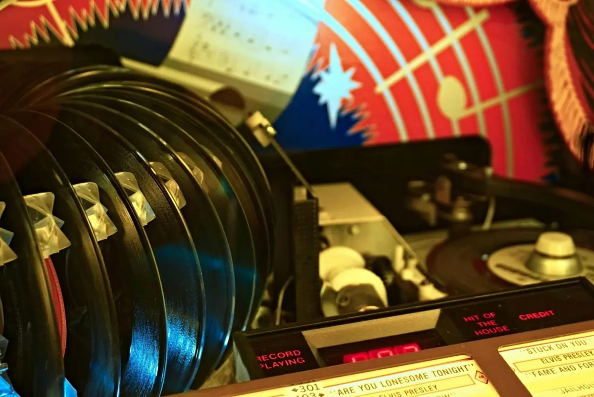 Record Council — Stadin yhteisötalo Saunabaari, Helsinki