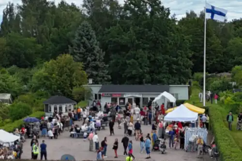 Vallilan siirtolapuutarhan elojuhla