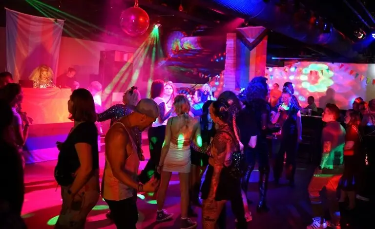 Porvoo Prides avslutningsfest — Pensselitehdas, Porvoo