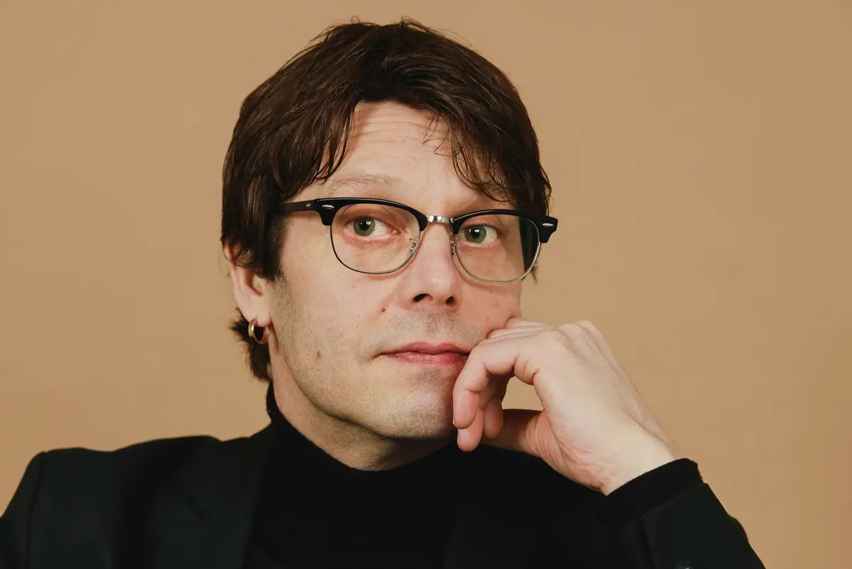 Aki Ollikainen - forfattersamtale — Vuosaaren kirjasto, Helsinki