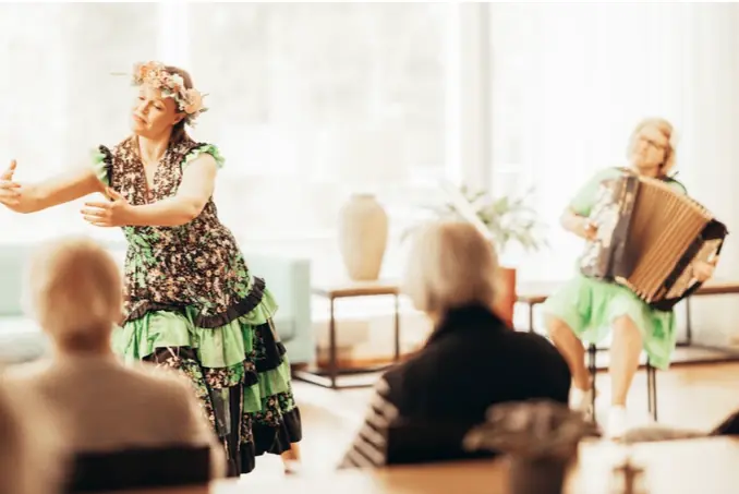 Osiris Theatre: Summer Festival - Dance and Music Performance — Syystien seniorikeskus/Palvelukeskus, Helsinki