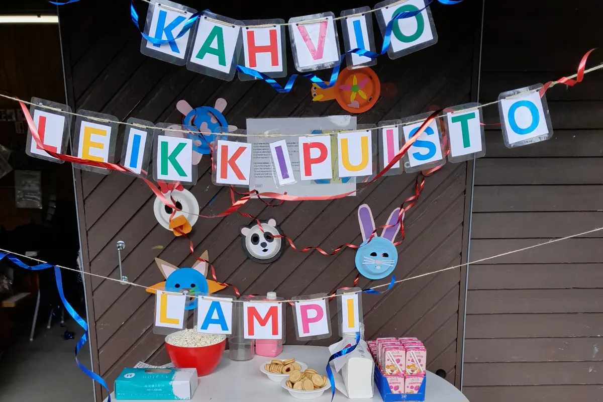 Meet at the Cafe Today — Leikkipuisto Lampi, Helsinki