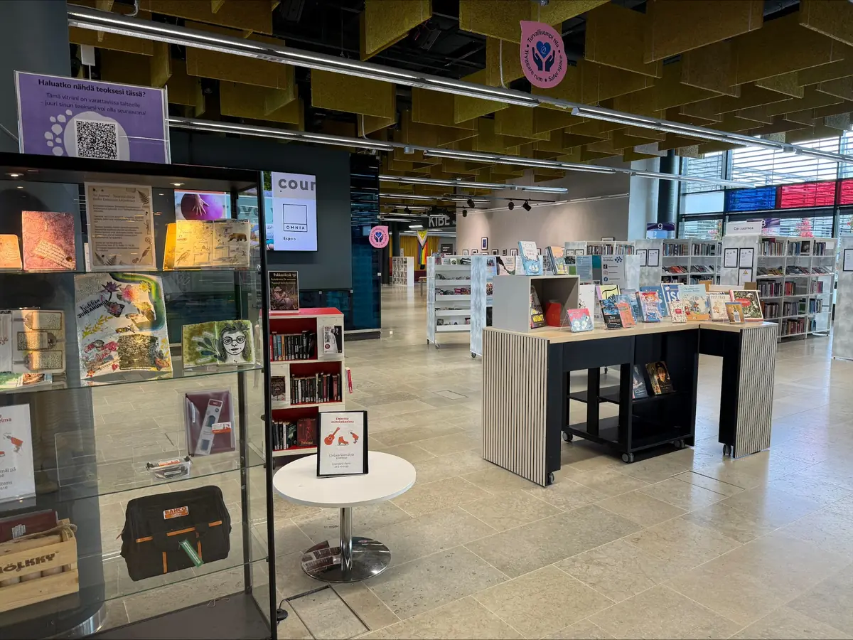 Biblioteksvandring — Entressen kirjasto, Esbo