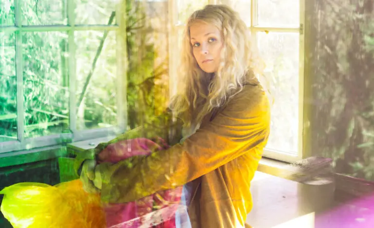 Laura Moisio - Aina jossain muualla — Poppari, Jyväskylä