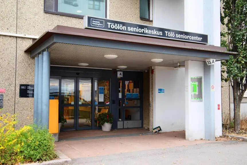 Töölö servicenter presenterer seg — Töölön kirjasto, Helsinki
