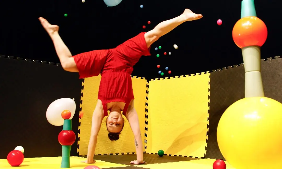 Metka matka! - Dance and Circus Performance — Annantalo, Helsinki