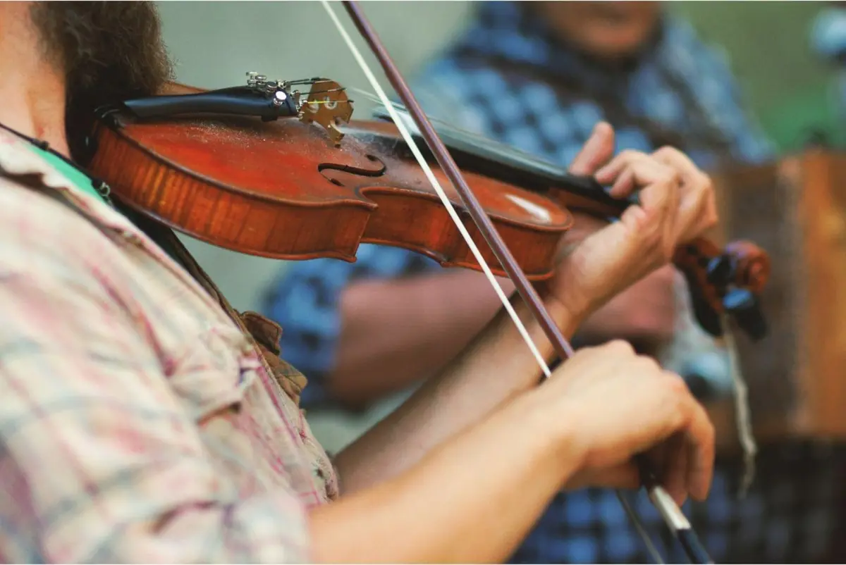 Folk music and dance jams at Maunula-talo! — Maunula-talo, Helsinki