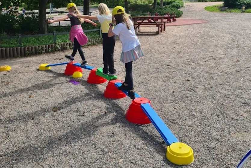 Obstacle Course/Stick Course at Etupelto Playground — Leikkipuisto Etupelto, Helsinki