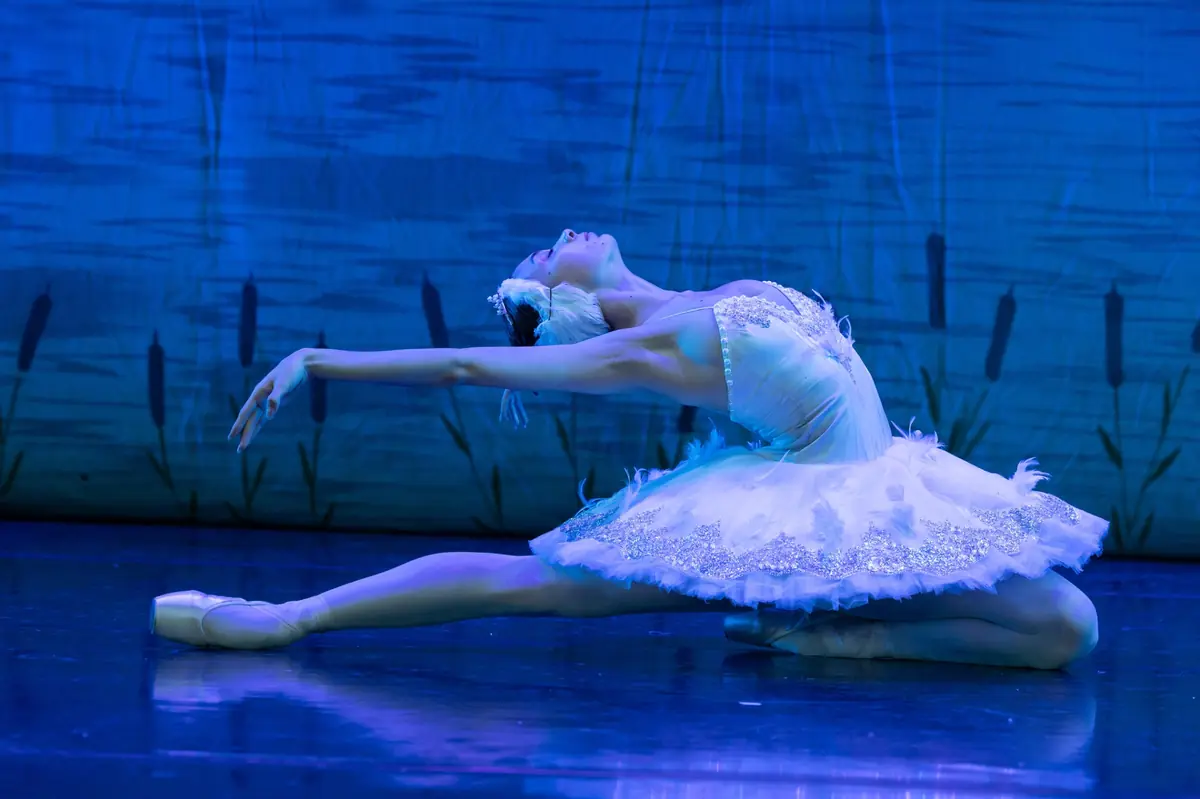 British Festival Ballet: Swan Lake — Finlandia-talo, Helsinki