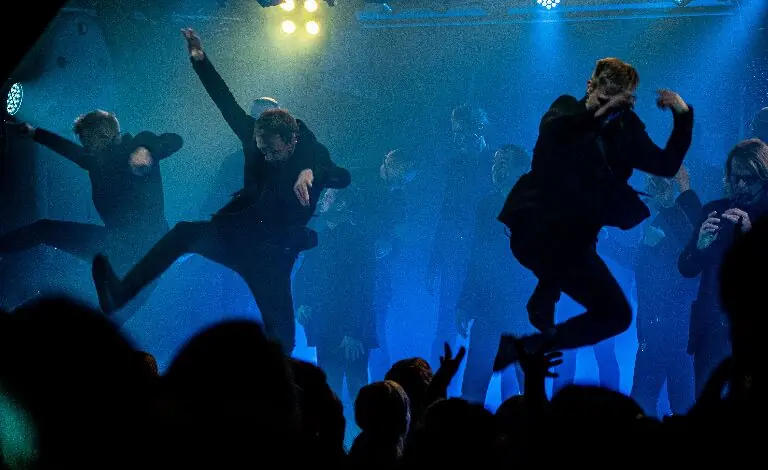 Semmarit - Dosetit sekasin -klubikiertue — Ravintola Kerubi (sali), Joensuu
