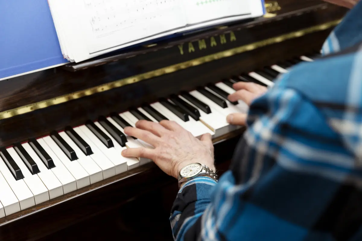 Music Devotion — Roihuvuoren seniorikeskus, Helsinki