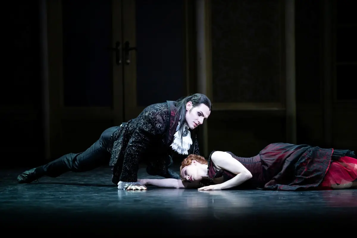 Dracula — Suomen kansallisooppera ja -baletti, Helsingfors
