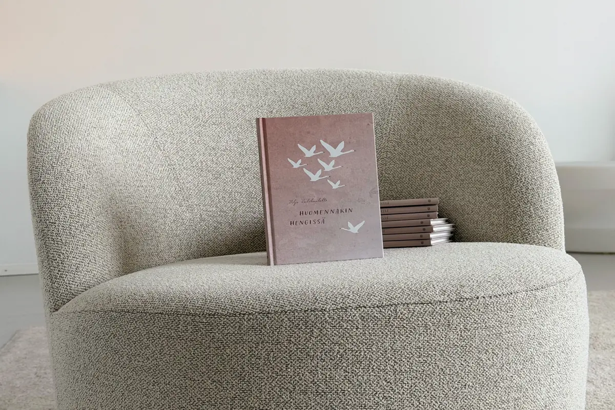 Vilja Vadelmalehto's Debut Novel "Huomennakin hengissä" — Keskustakirjasto Oodi, Helsinki