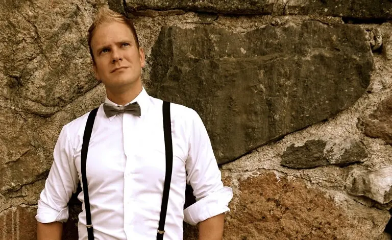 Mikko Mäkeläinen and Myrskylyhty — Rientola, Vieremä