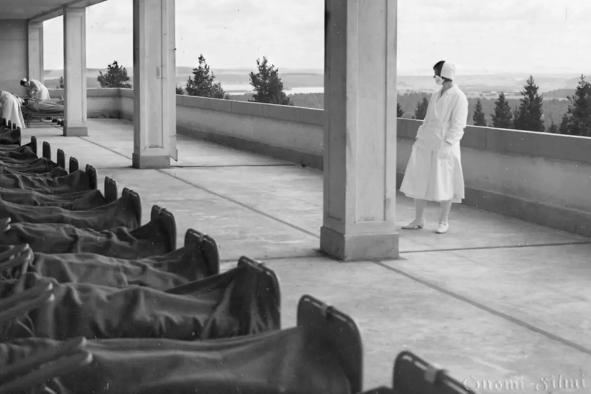 Projektio: Ulkoilmaelokuvia Alvar Aallon ateljeella — Alvar Aallon ateljee, Helsinki