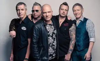 Black Devils feat. Ile Kallio & Janne Louhivuori (Hurriganes Show)