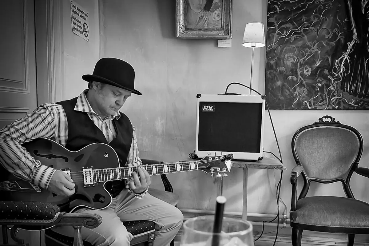 Guitar Jazz at the Library — Ristikon kirjasto, Helsinki