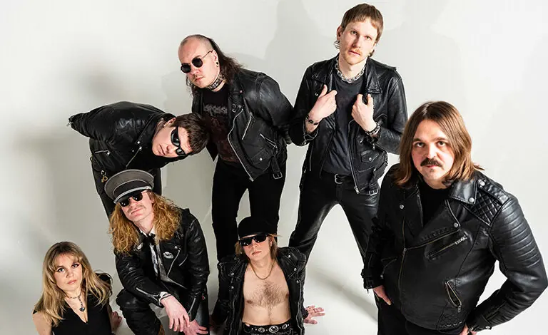 Kissa + Akne POP Group + Babestation + Armoton — Tiivistämö, Helsinki