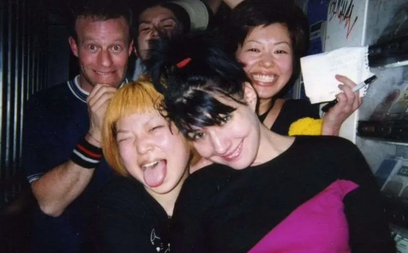 Riot grrrl -ilmiö Suomessa — Hakasalmen huvila, Helsinki