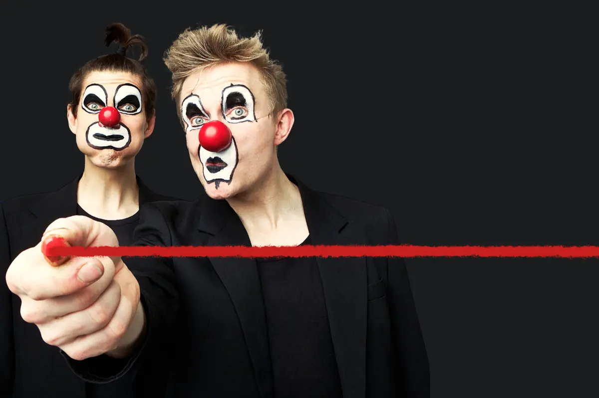 Red Nose Company: Red Line — Konepajan näyttämö, Helsinki