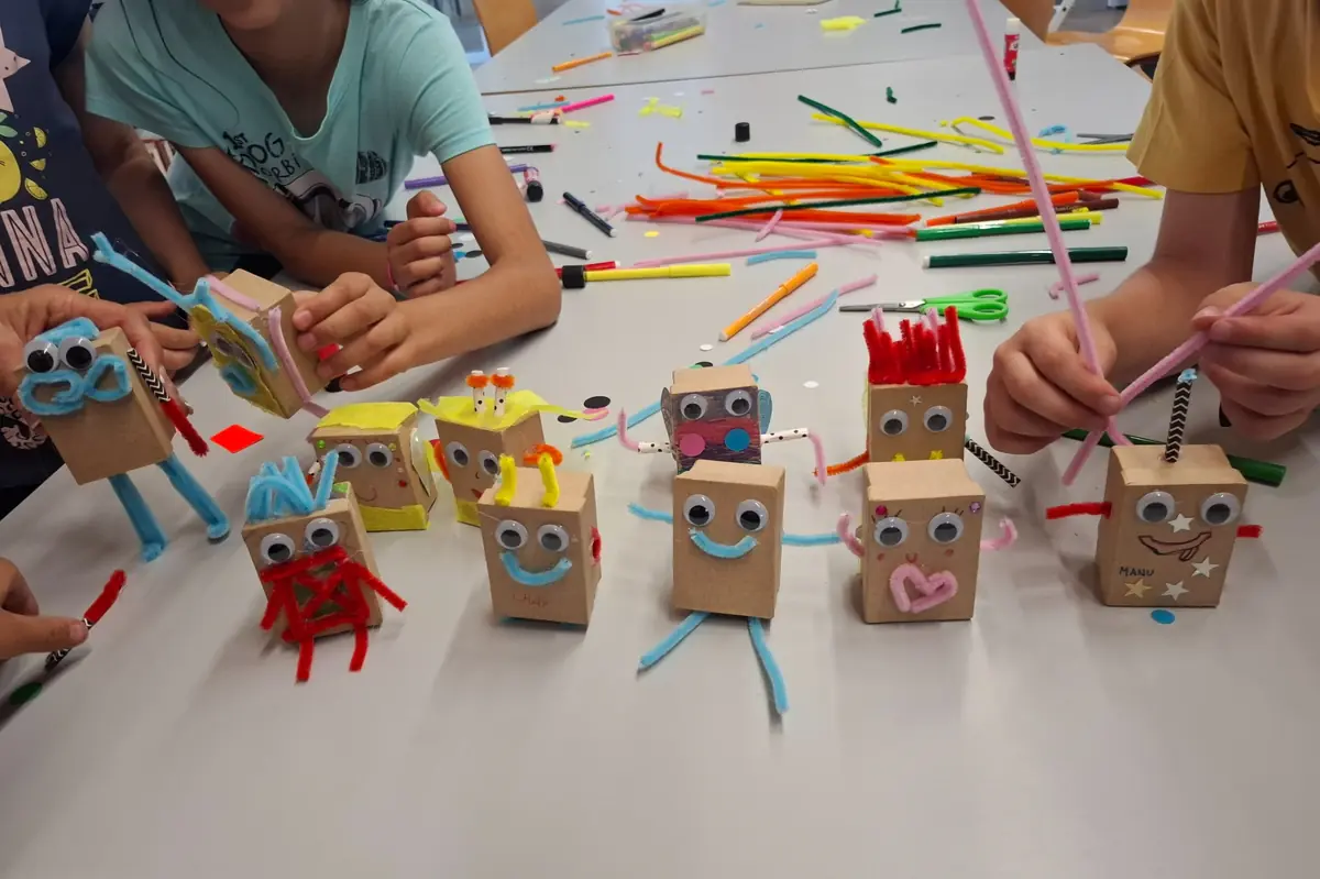 Robot Workshop with Linda Bondestam — Kallion kirjasto, Helsinki
