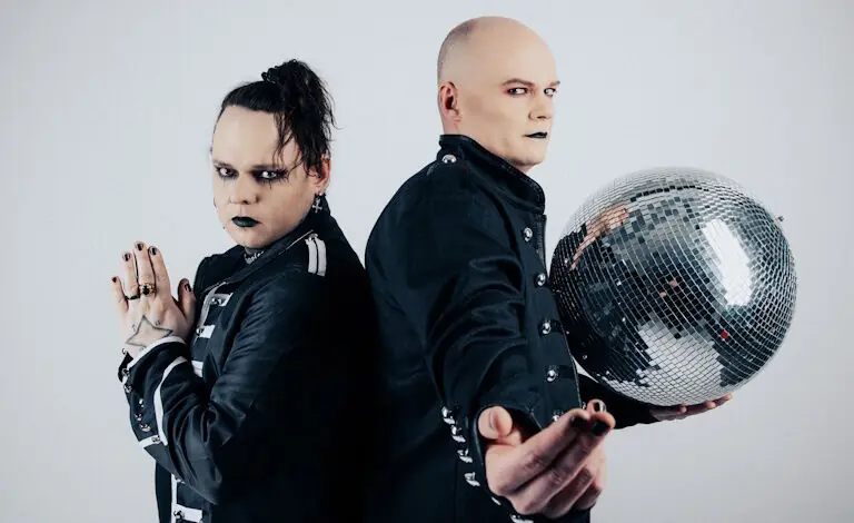 Emodisko Halloween Special: Take to the Skis — Tavastia-klubi, Helsinki